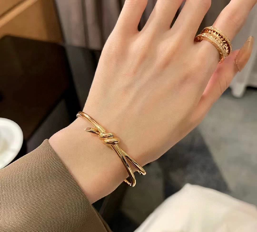 Tiffany & Co Gold Knot Bracelet